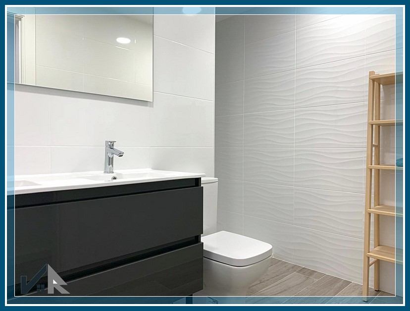 reforma bajo comercial Valencia piso estudiantes Tarongers · student apartment conversion Valencia university area